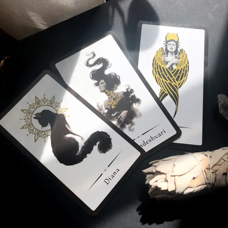 Witches of Legend Oracle Deck By Annabelle Lewis